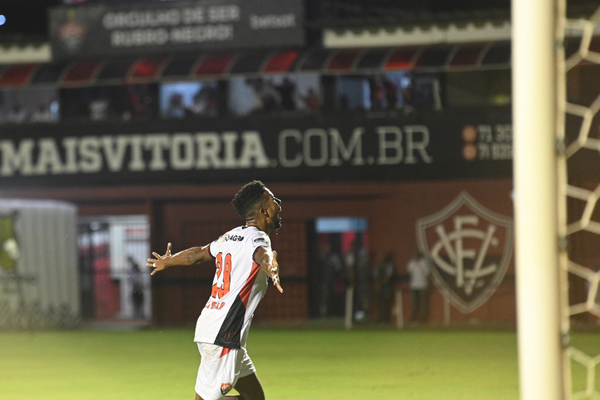 Willian Oliveira marcou dois gols contra o Atlético-MG
