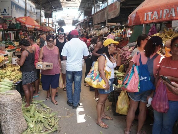 Imagem - Veja o que abre e fecha em Salvador e RMS no Dia do Comerciário