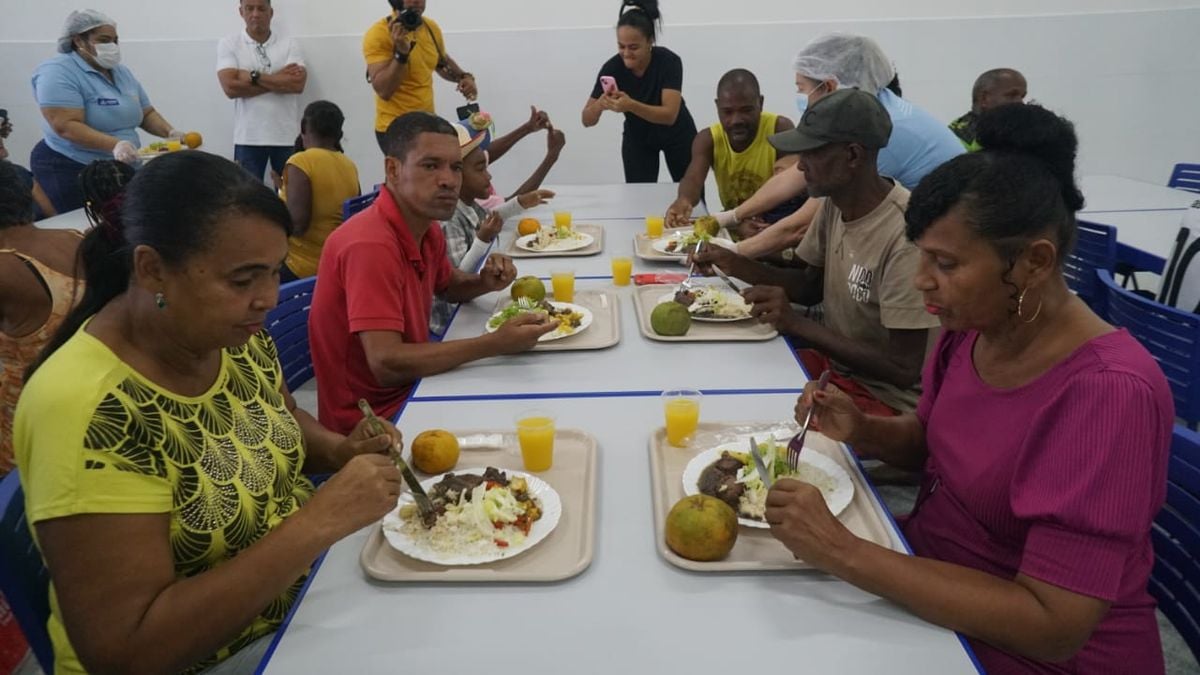 Restaurante popular em Sussuarana