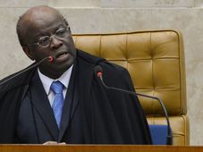 Imagem - Joaquim Barbosa se filia ao DC e volta a ser cotado para disputar a Presidência em 2026