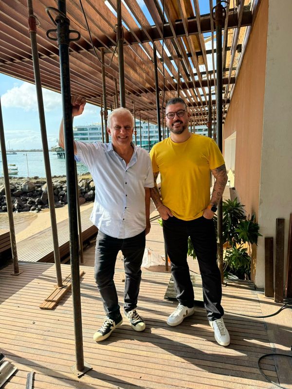 Sócios do Amado, Edinho Engel e Flávio Bandeira, reabrem o restaurante na próxima quinta-feira, após reforma