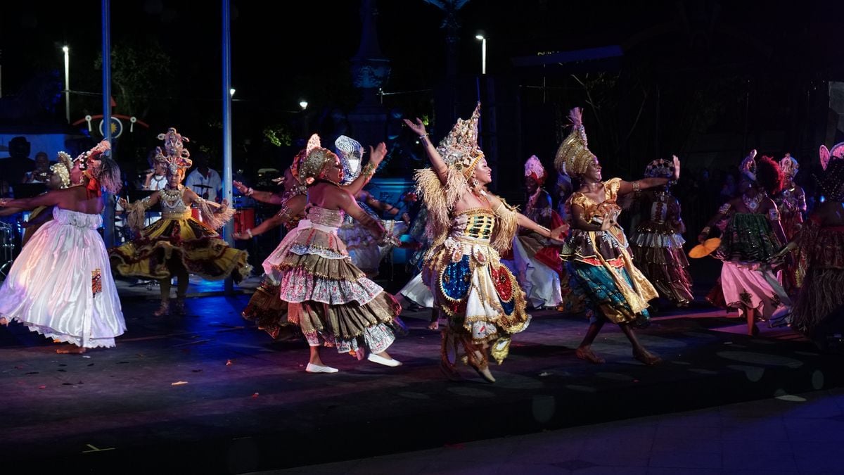 Apresentação do Balé Folclórico abre os festejos do 2 de Julho em Salvador