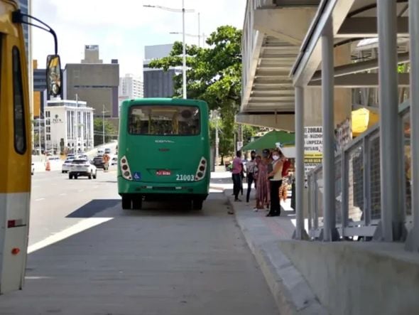Imagem - Mais ônibus, ascensores fechados e BRT: confira esquema de transporte no 2 de julho