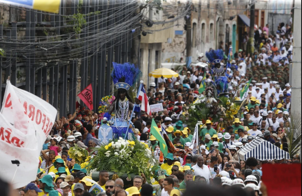 Desfile de 2 de Julho em Salvador começou a ser realizado no ano seguinte à entrada do exército libertador