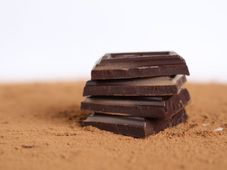 Imagem - Comer chocolate amargo pode reduzir risco de diabetes tipo 2; entenda