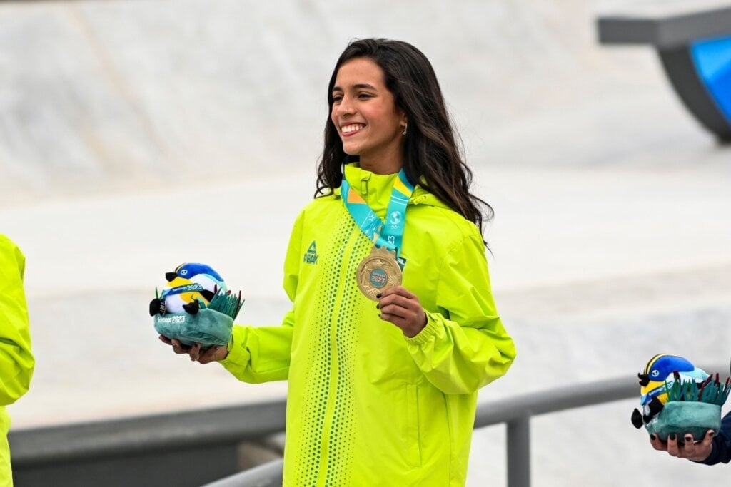 [Edicase]A jovem skatista Rayssa Leal é conhecida por sua técnica impecável e estilo único em manobras complexas (Imagem: Celso Pupo | Shutterstock) por  