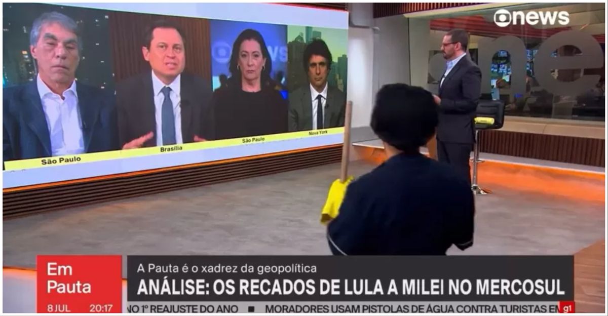 Funcionária aparece ao vivo na GloboNews