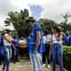 Imagem - Sob protesto, corpo de funcionário terceirizado da Embasa, morto em ação policial, é enterrado