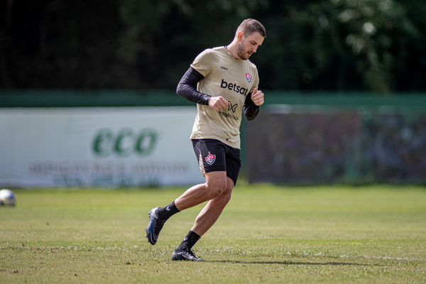 Bruno Uvini diz que elenco está concentrado para enfrentar o Fortaleza