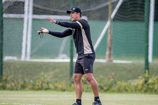 Thiago Carpini relacionou 26 jogadores para os jogos contra Fortaleza e Grêmio