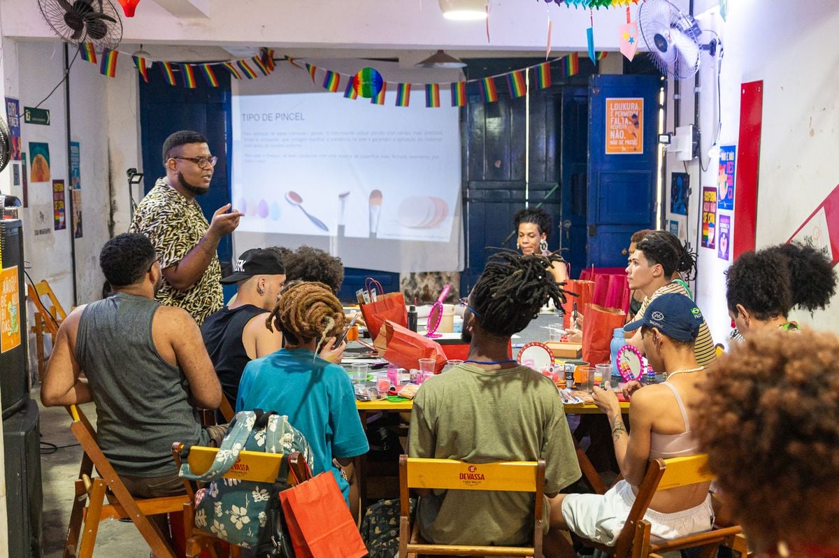 Projeto LabQueer formou 20 performers em três semanas de aulas gratuitas.