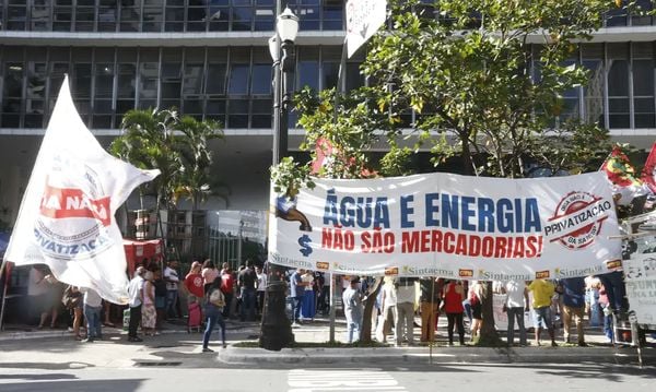 Manifestação contra a privatização da Sabesp, na Câmara de Vereadores de São Paulo