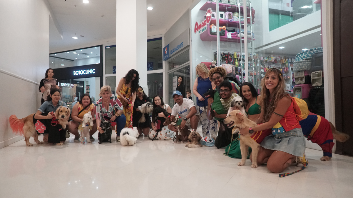 Cosplay de pets no Shopping Bela Vista por Ana Lúcia / CORREIO