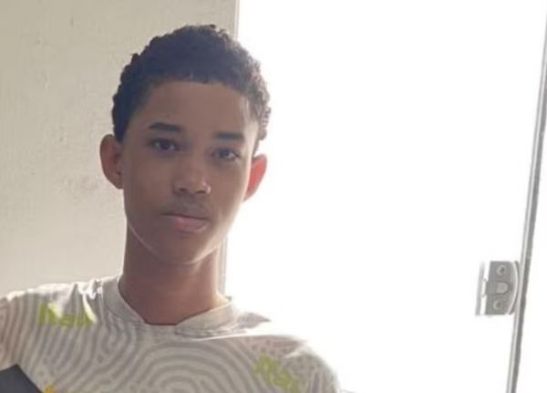 Alan Carlos Nascimento dos Santos, 14 anos, está desaparecido há cerca de 10 dias