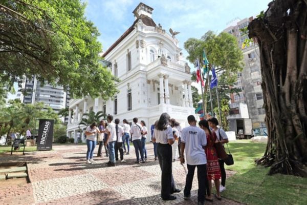 Salvador recebe programa que leva estudantes da rede estadual para museus