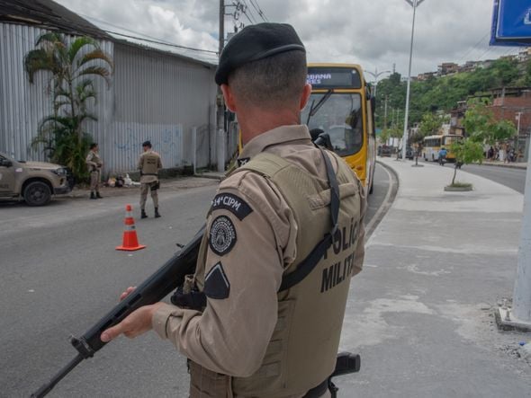 Imagem - PM suspeito de envolvimento com tráfico é preso no interior da Bahia