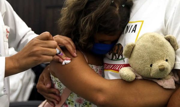 Vacinação infantil contra a covid-19 de crianças de 10 anos ou mais, no Planetário, no bairro da Gávea, zona sul da cidade por  Tânia Rêgo/Agência Brasil