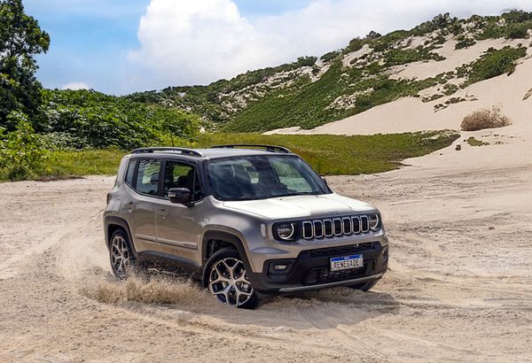 A Sahara é a uma das novas configurações do Jeep Renegade. Ela tem o mesmo preço da Trailhawk