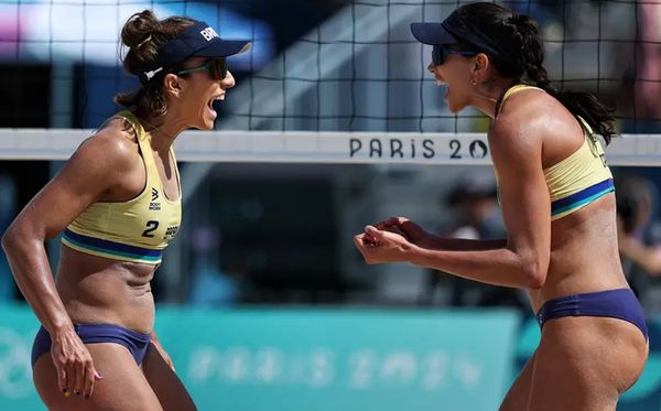 Carol Solberg e Bárbara Seixas estreiam nos Jogos Olímpicos com vitória tranquila sobre japonesas