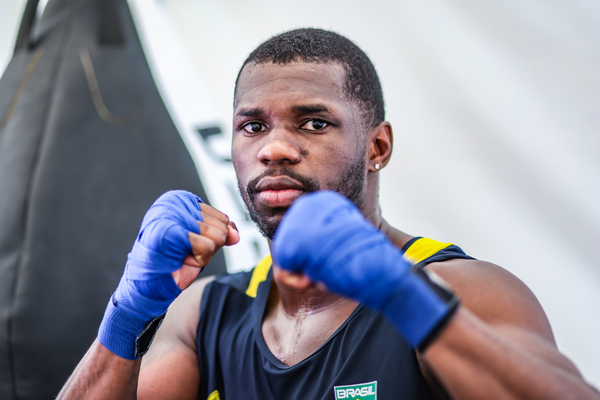 Wanderley Pereira é um dos pugilistas baianos em Paris