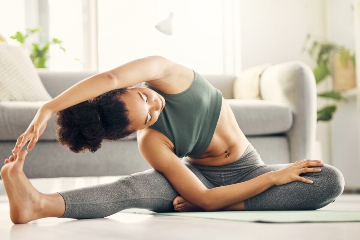 O pilates complementa a prática de diversas modalidades de esporte (Imagem: PeopleImages.com - Y | Shutterstock) por  