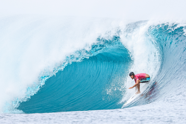 João Chianca, o 'Chumbinho', enfrenta Gabriel Medina na próxima fase