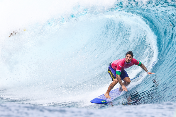 Gabriel Medina superou João Chianca e está nas semifinais do surfe masculino