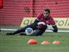 Imagem - Fluminense faz proposta pelo goleiro Lucas Arcanjo; Vitória analisa