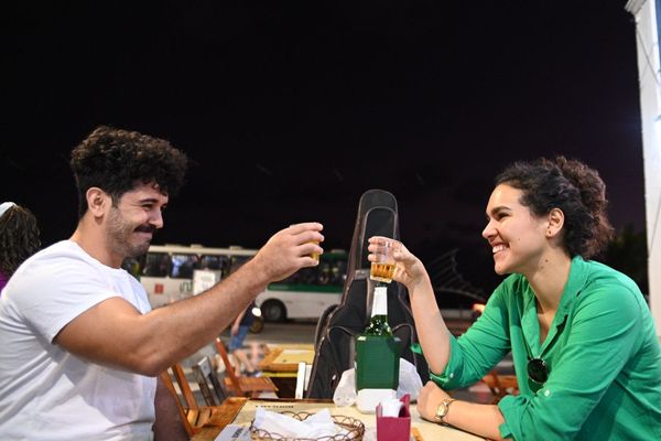 Beatriz e Tiago celebraram o Dia da Cerveja em grande estilo