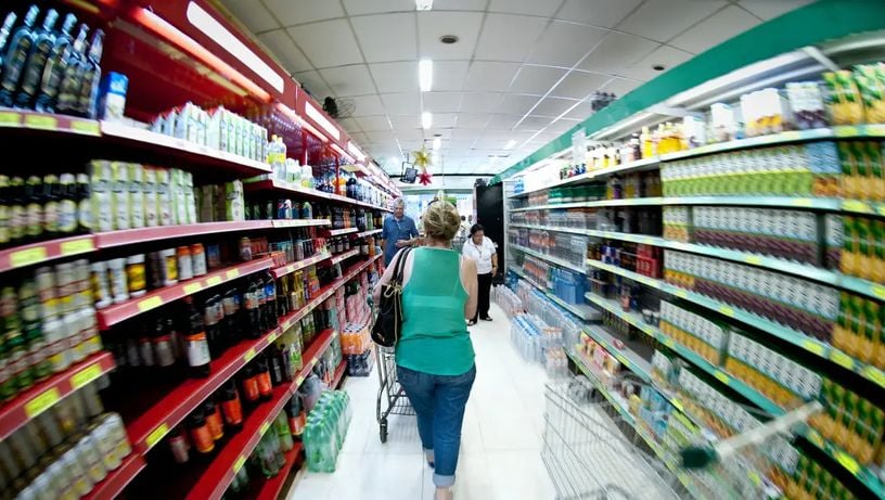 Imagem - Decisão tomada: supermercados vão fechar aos domingos a partir de 2026; veja onde