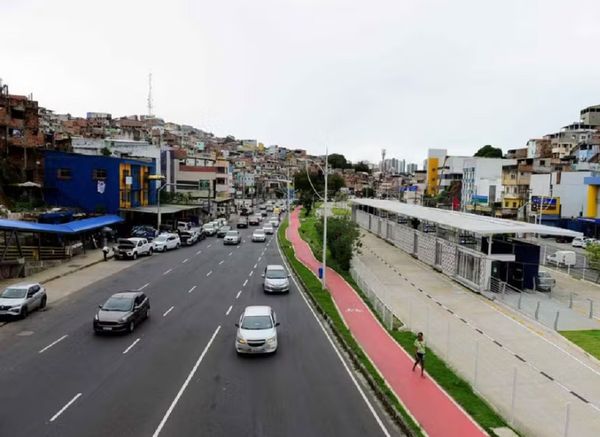 Estação BRT na Avenida Vasco da Gama