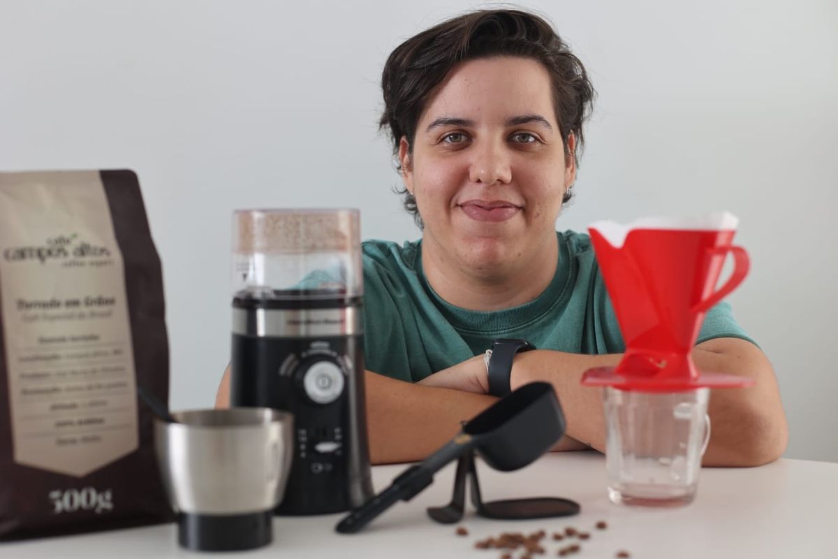 Iana Joaquina ganhou dos amigos um moedor e entrou para o time dos coffee lovers