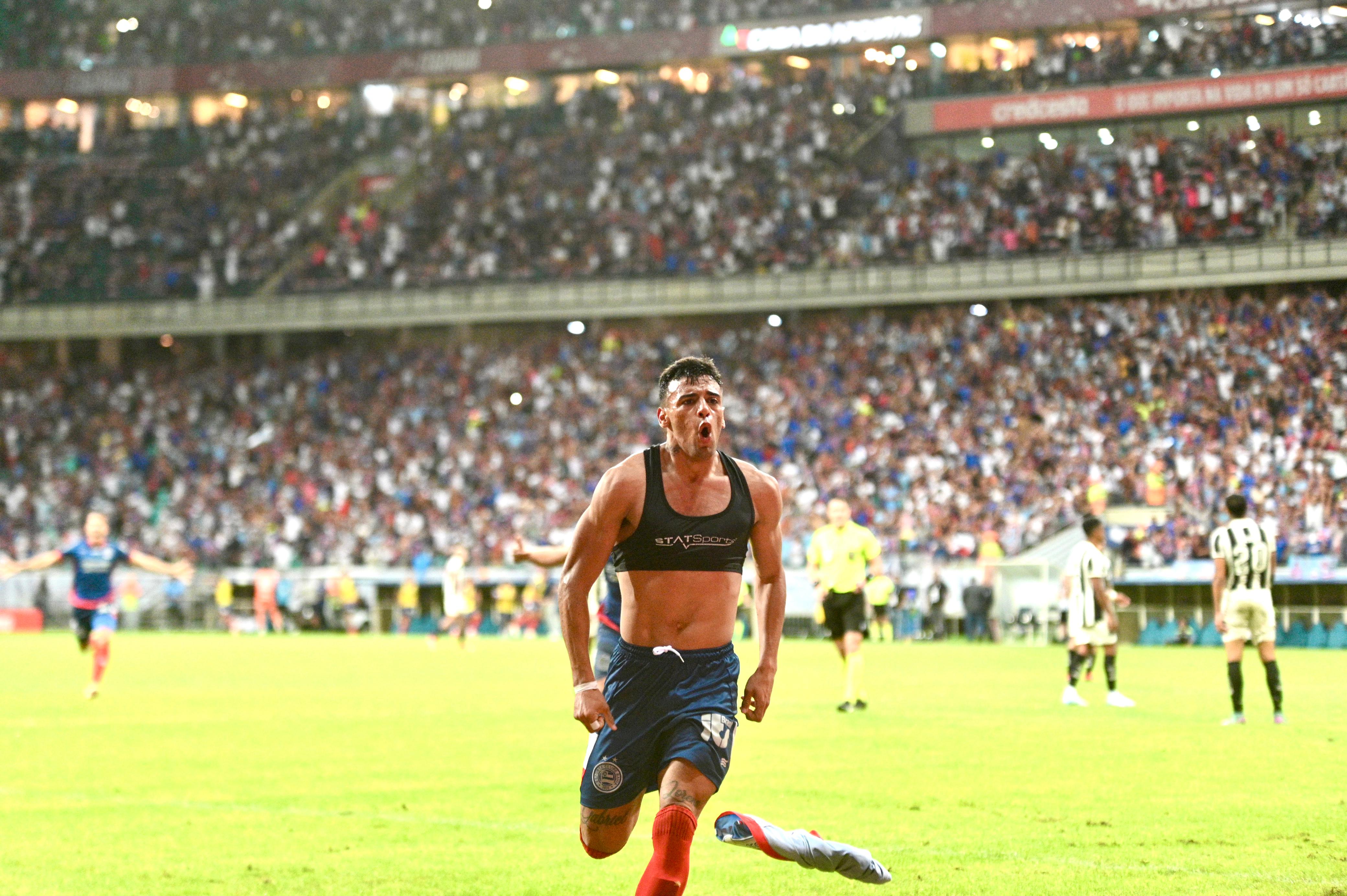 Lucho Bahia por Paula Fróes/CORREIO