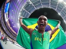 Imagem - Alison dos Santos faz história nos 200m com barreiras com melhor tempo já registrado
