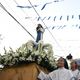 Imagem - Procissão dos Arcos para trânsito e envolve motoristas em homenagem a Santa Dulce dos Pobres