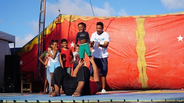 Circo Picolino promove oficinas para crianças e jovens 