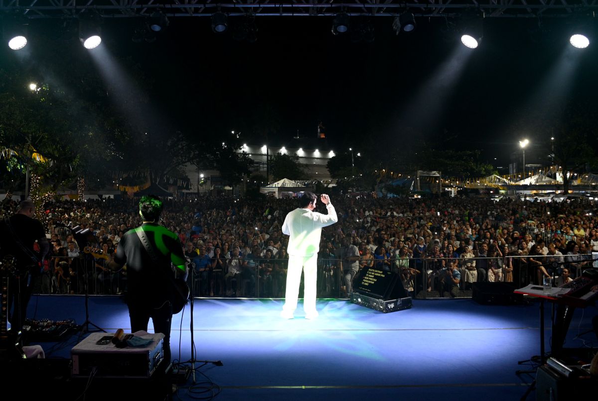 Padre Fábio de Melo comanda show em homenagem à Santa Dulce dos Pobres