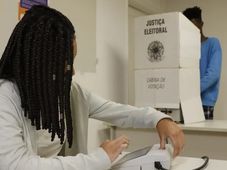 Imagem - Eleitores já podem se inscrever para ser mesário voluntário; saiba quais são os benefícios