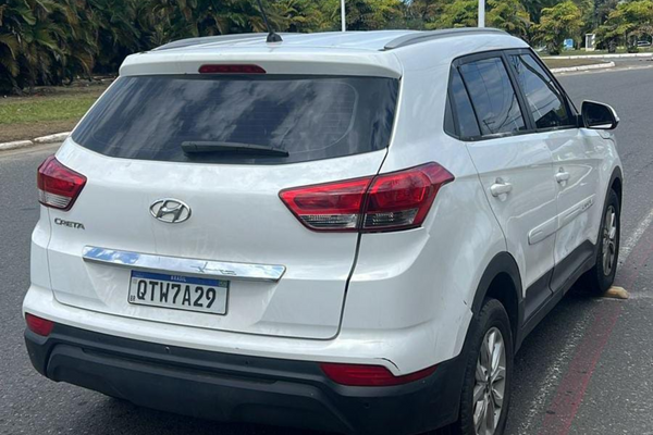 Carro roubado em Salvador 