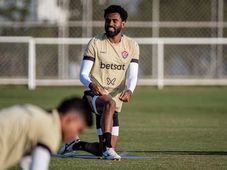 Imagem - Vitória realiza último treino antes de enfrentar o Grêmio com retorno de lesionado