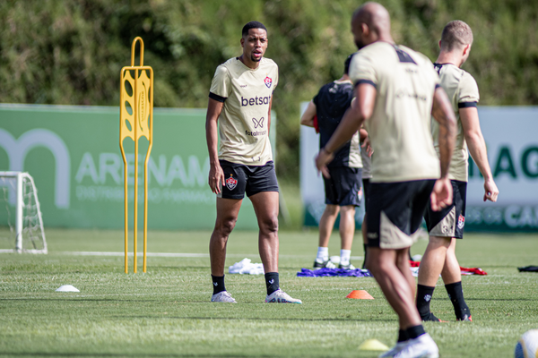 Iury Castilho está de saída do Vitória; atacante vai para o Mirassol