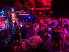 Imagem - Cliente da Borracharia é presa em flagrante após chamar segurança da casa noturna de macaco