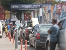 Imagem - Ferry-boat em Salvador registra mais de 3h de espera após Natal