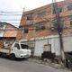 Imagem - Após cinco anos de luta, prédio que ameaçava terreiro mais antigo do Brasil começa a ser destruído