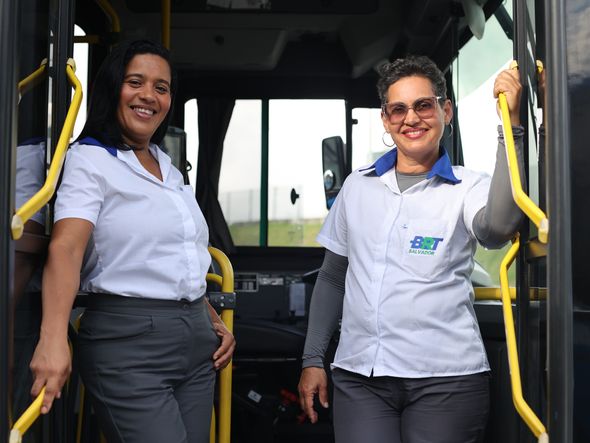 Imagem - Conheça as primeiras mulheres a operarem os ônibus do BRT de Salvador