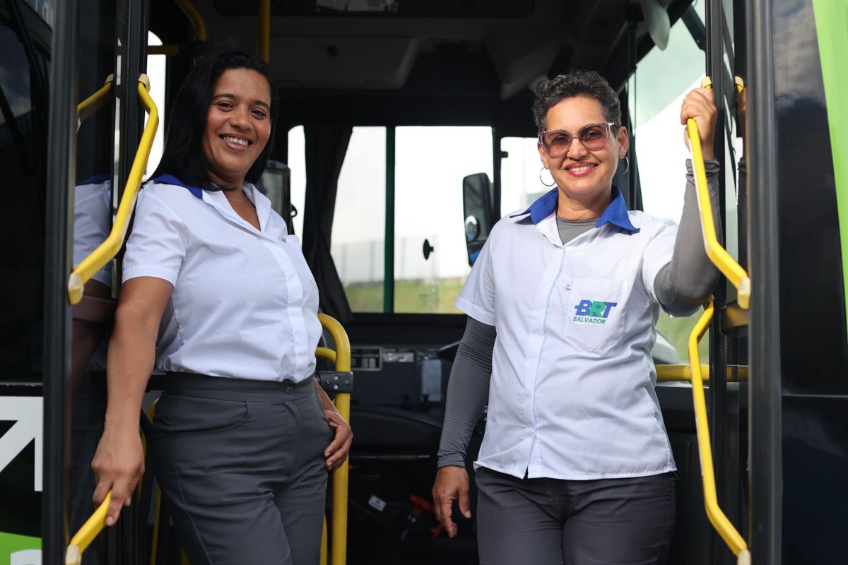 Carla Patrícia Maltez e Ilmara Sales são as primeiras motoristas do BRT