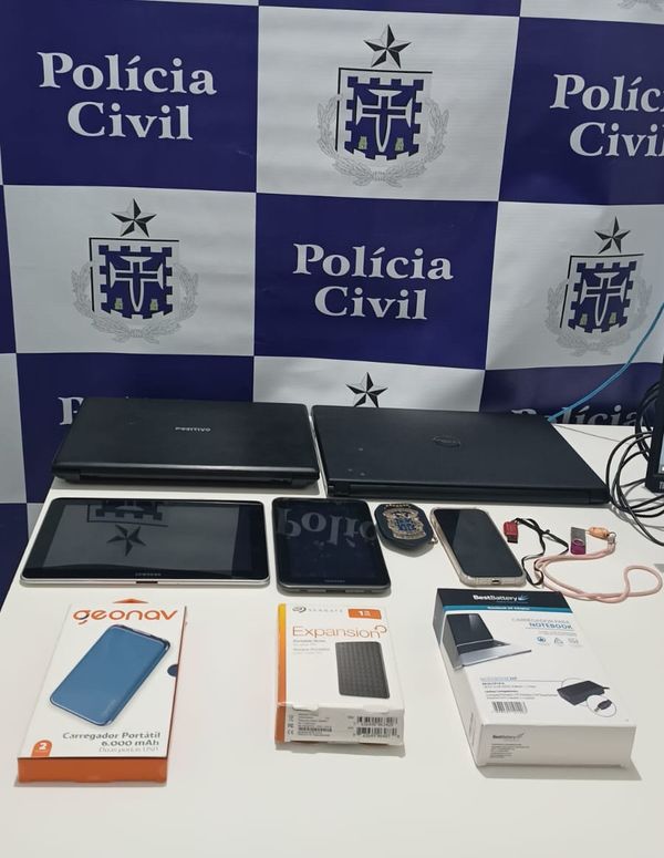 Computador, tablet e celular são apreendidos em casa de stalker