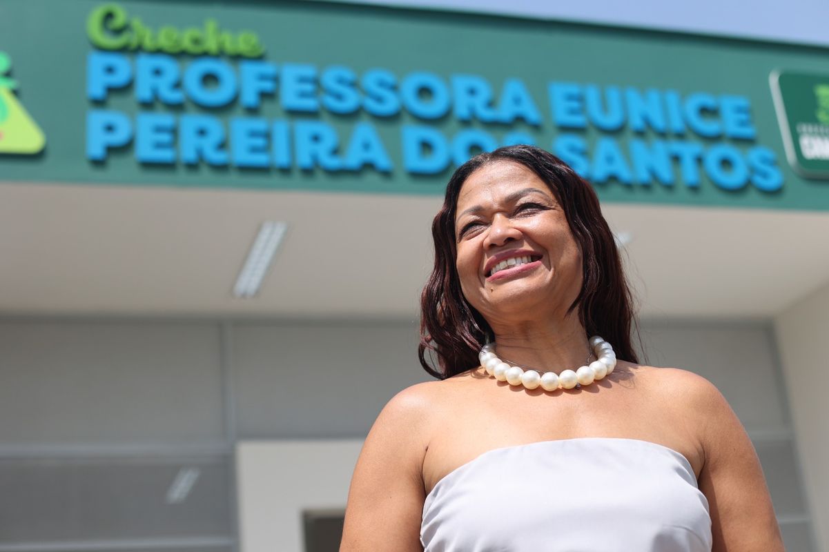 A secretária da Educação, Neurilene Martins