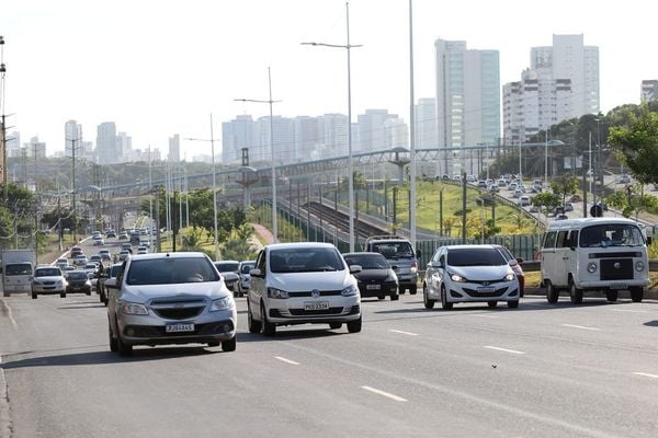 IPVA de veículos com placas de final 4 deve ser quitado até dia 30