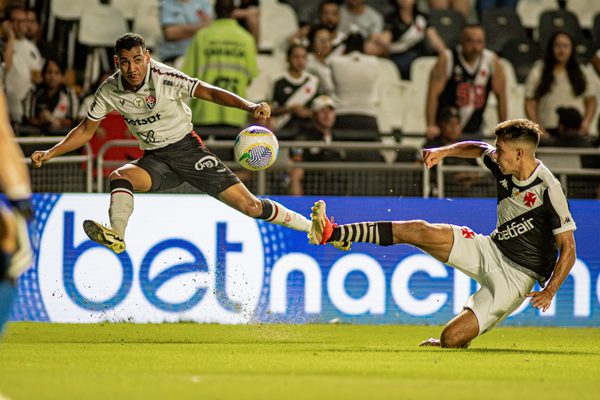 Jogo entre Vitória e Vasco pelo primeiro turno da Série A